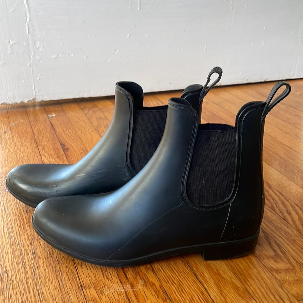 Black Chelsea Rainboots